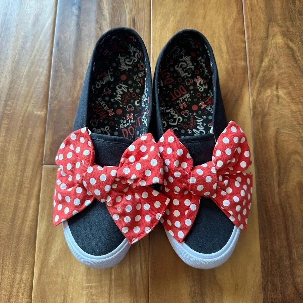 Women’s Minnie Mouse Canvas Slip-On Shoes size 7 - Picture 1 of 4